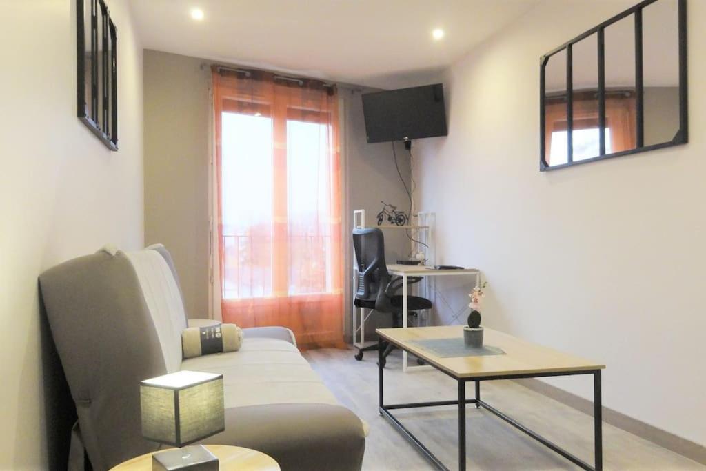 Apartamento Le Belvedere Dernier Etage Avec Terrasse Wifi Fibre Tarbes Exterior foto